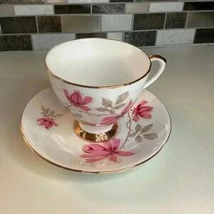 TAYLOR & KENT Fine China England Pink Floral Teacup and Saucer Vintage
